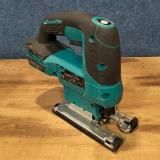 Sierra de calar Makita DJV184 18V 135 mm