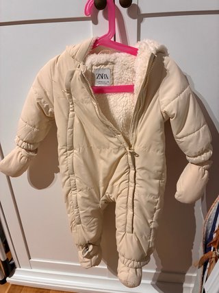 Buzo nieve Zara 6-9 meses