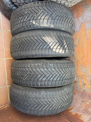 Neumáticos Imperial 215/60 R17 96V