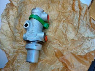 Compensador Freno Land Rover Defender 110 y 130