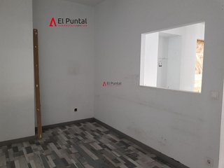 Local comercial en alquiler en Centro - Ayuntamiento en Santander