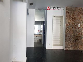 Local comercial en alquiler en Centro - Ayuntamiento en Santander