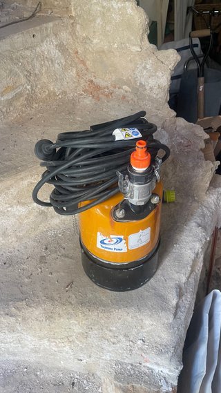 Bomba Sumergible Tsurumi HS2.4S Profesional