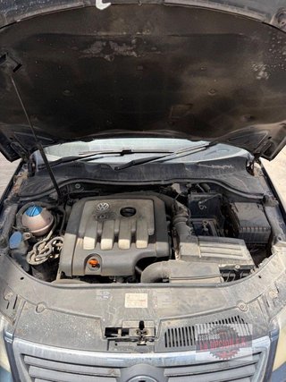 TAPA MOTOR Volkswagen Passat Variant (3C5)(2005->)