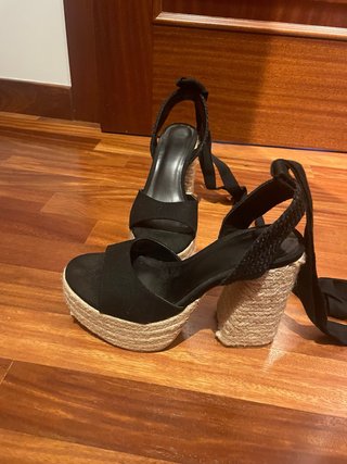 Sandalias negras esparto tacón cuña