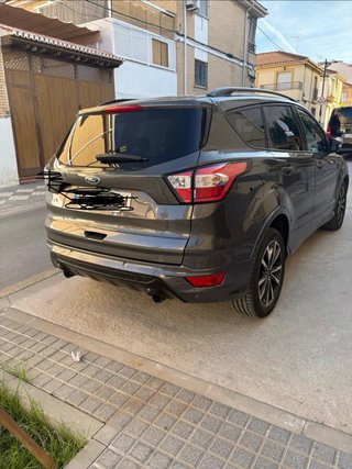 Ford Kuga 2023