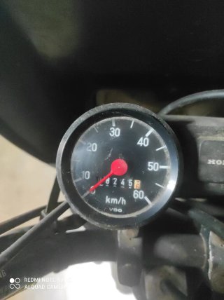 Honda PX-R Moped Negra y Amarilla