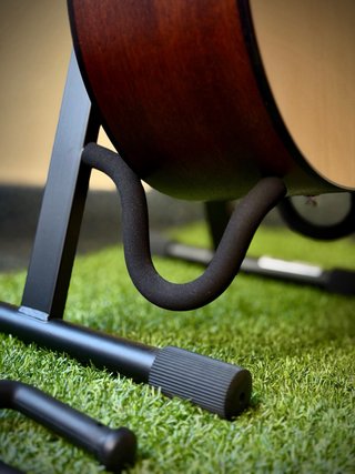 Guitarra Electroacústica Cort y accesorios