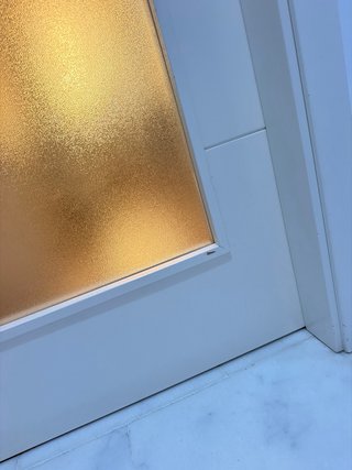 Puerta interior con cristal translúcido