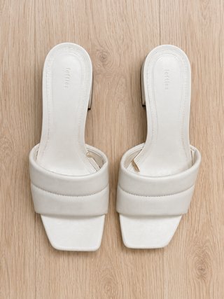 Sandalias blancas tacón T36