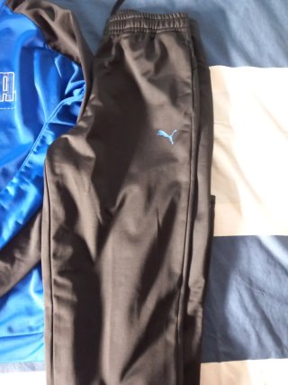 Chándal Puma Azul y Negro. Talla 16