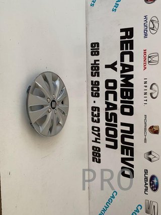 Tapacubos Seat R14 usado solo uno
