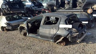 Puerta trasera derecha peugeot 308 active 492557
