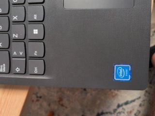 Lenovo V15-IGL Portátil