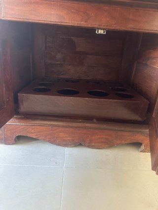 Mueble bar antiguo de madera
