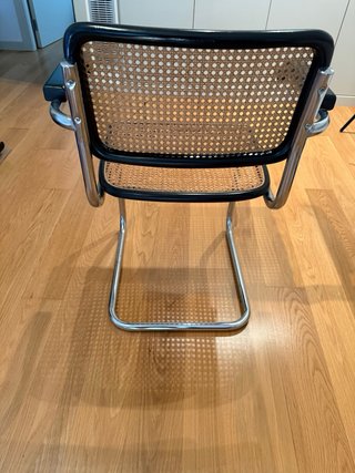 Silla Chesca Metal y Rattan Negra