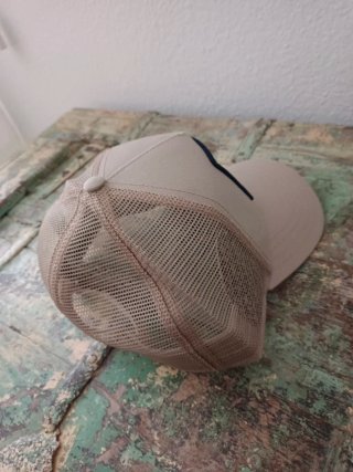 Gorra Goorin Bros GOAT con Trofeo