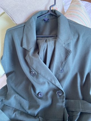 Mono verde estilo blazer