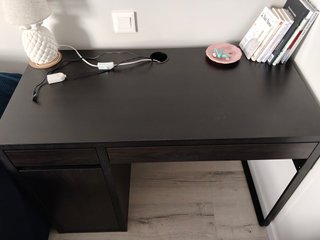 Escritorio Ikea MICKE negro-marrón 105x50 cm