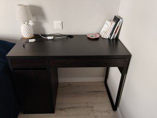 Escritorio Ikea MICKE negro-marrón 105x50 cm