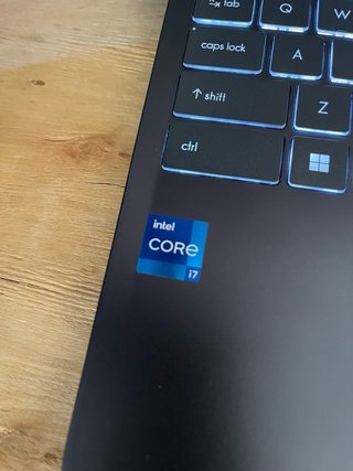 MSI modern 14 i7 11ª – 512 SSD. 8gb Ram.