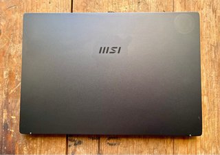 MSI modern 14 i7 11ª – 512 SSD. 8gb Ram.