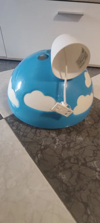 Lámpara infantil Ikea azul nubes