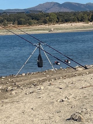 Trípode de pesca para 3 cañas