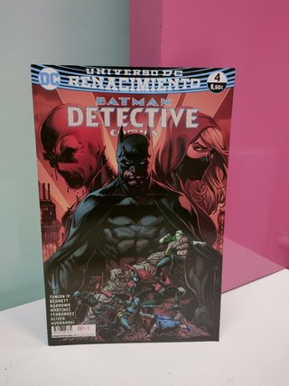 Cómic batman detective 4