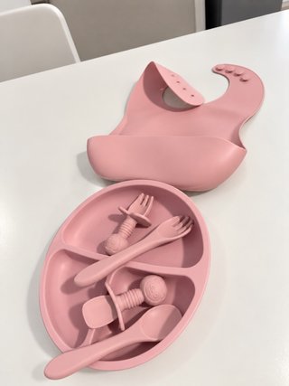 Set Bebé Plato Babero Cuchara Tenedor Rosa