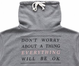 Sudadera gris con cuello
