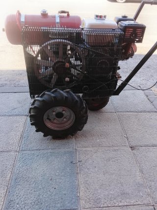 Compresor gasolina autopropulsado Carro