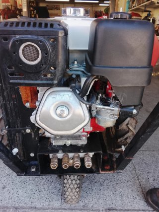 Compresor gasolina autopropulsado Carro