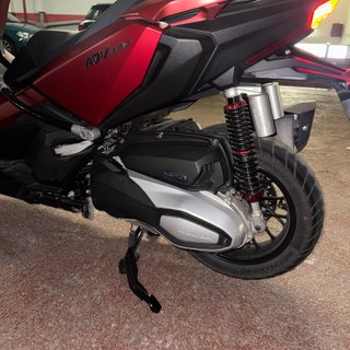 Honda ADV 350 2022 Granate Impecable