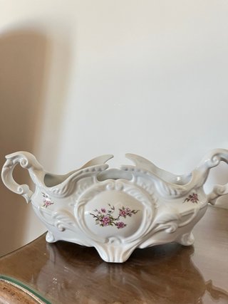 URGE VENTA Jardinera de porcelana con flores