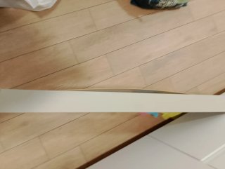 Mesa auxiliar blanca con cristal