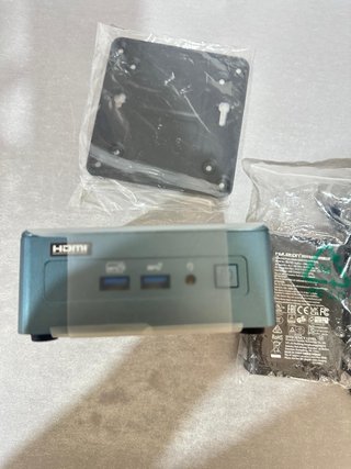 Mini PC GEEKOM IT 13 Azul