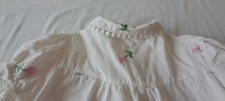 Camisa niña flores bordadas