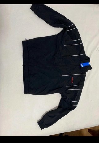 Chaqueta Adidas Negra con Rayas Blancas