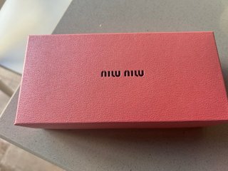Gafas de sol Miu Miu ovaladas tortuga