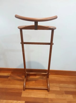 GALAN DE NOCHE DE MADERA.