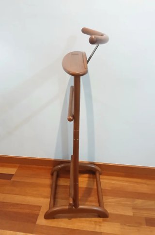 GALAN DE NOCHE DE MADERA.
