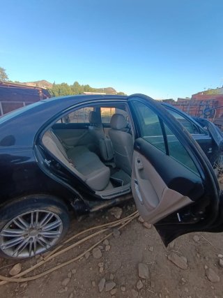 Toyota Avensis 2004 177cv PARA PIEZAS
