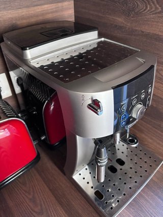 Cafetera DeLonghi Magnífica S Smart Automática