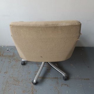 Butaca giratoria P128