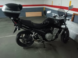Suzuki Bandit Naked Negra
