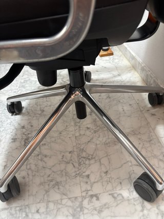 Silla Oficina Ergonómica de Piel Negra