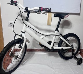 Bicicleta infantil blanca