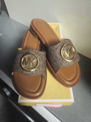 Sandalias Michael Kors Marrón y Dorado