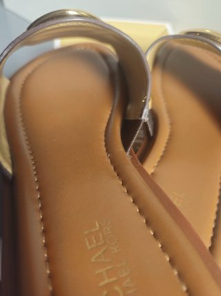 Sandalias Michael Kors Marrón y Dorado